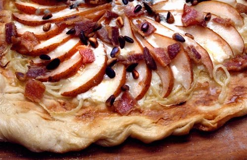 Pear, Bacon and Gorgonzola Pizza